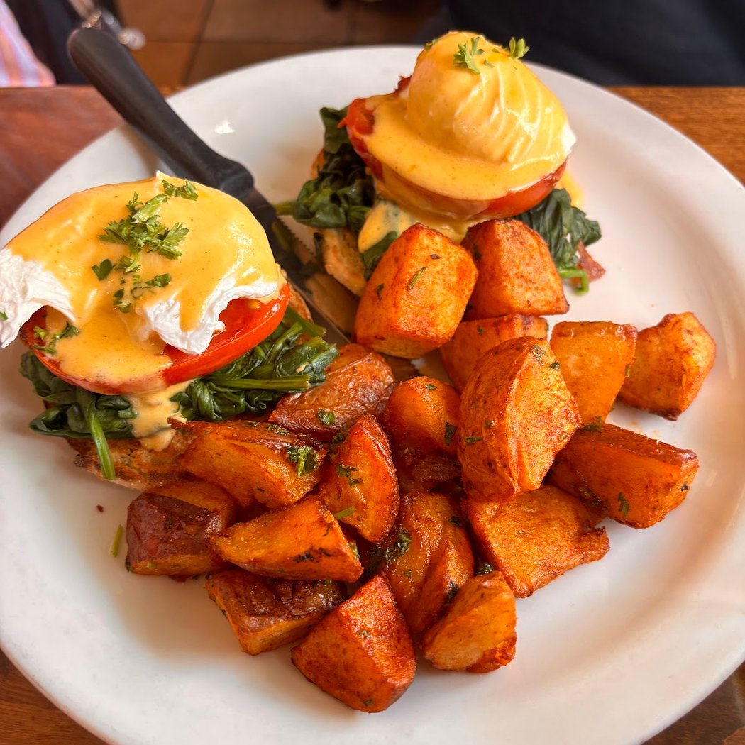Solano Junction I All Day Breakfast, Brunch I Brinner I Nepalese Bar Food I Bar 1