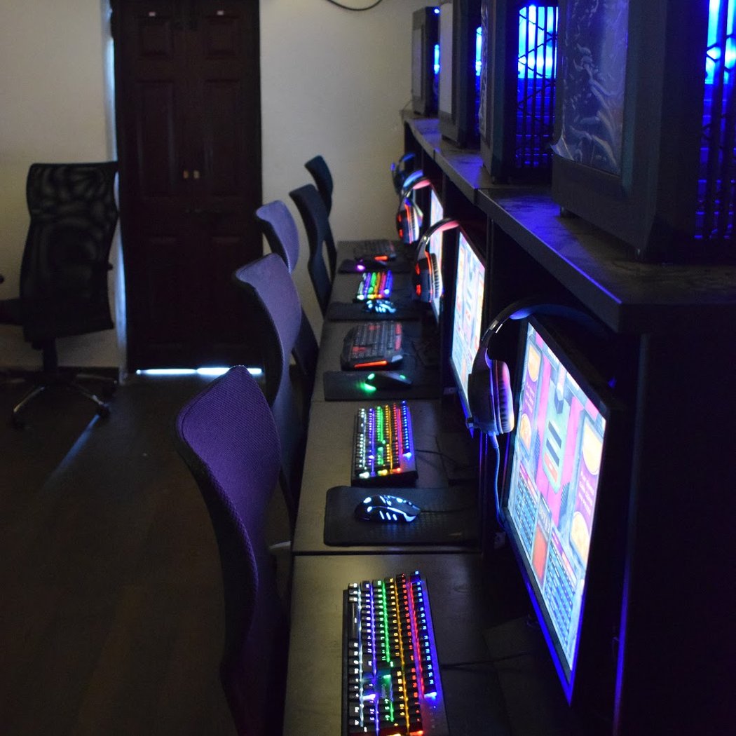 Blitz E-Sports 360 Hz Gaming Cafe 3