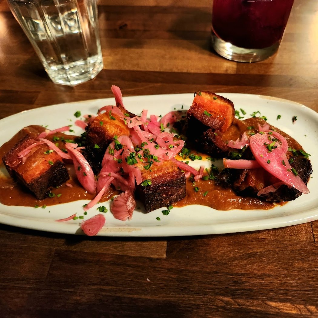 The Bird & Bottle Inn 1