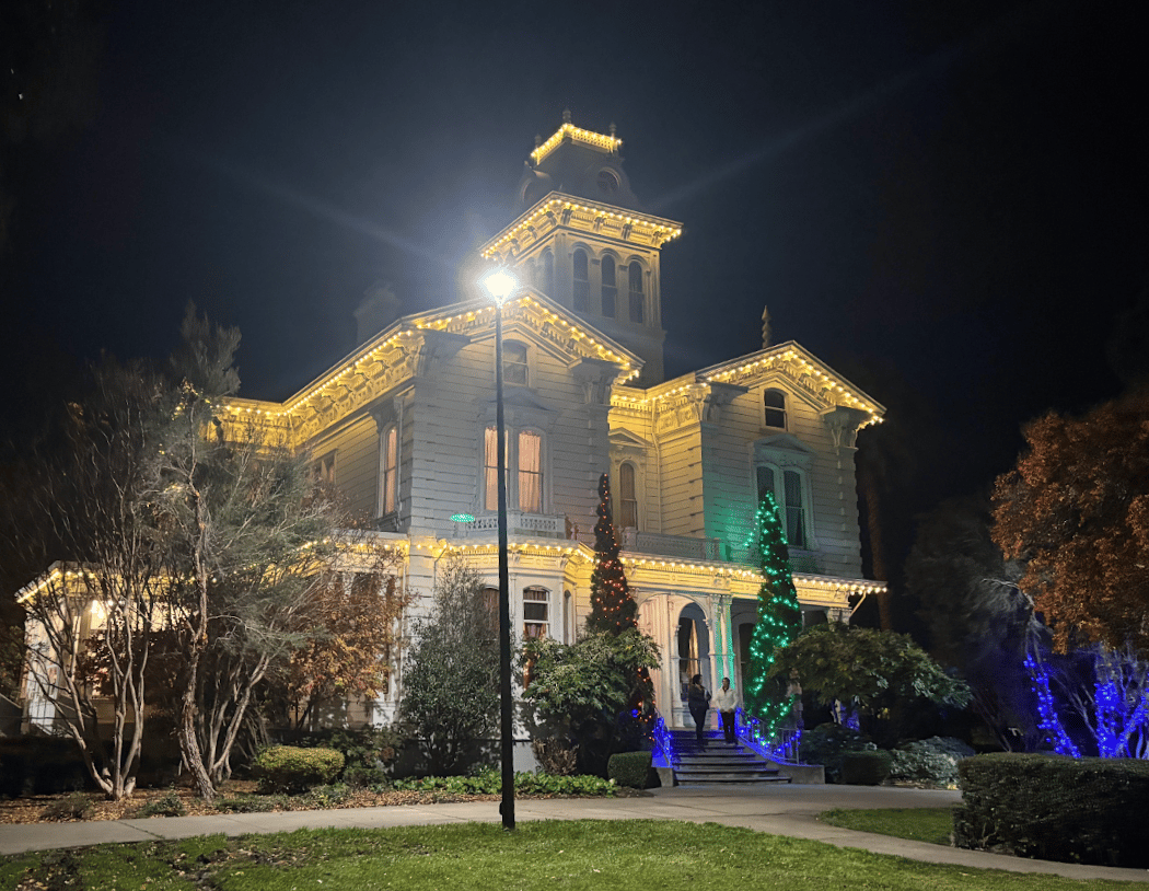 Twinkle Tours at Meek Mansion 1