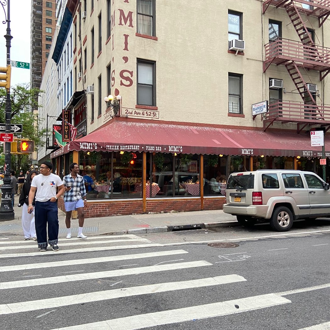 Mimi's Restaurant and Piano Bar 3