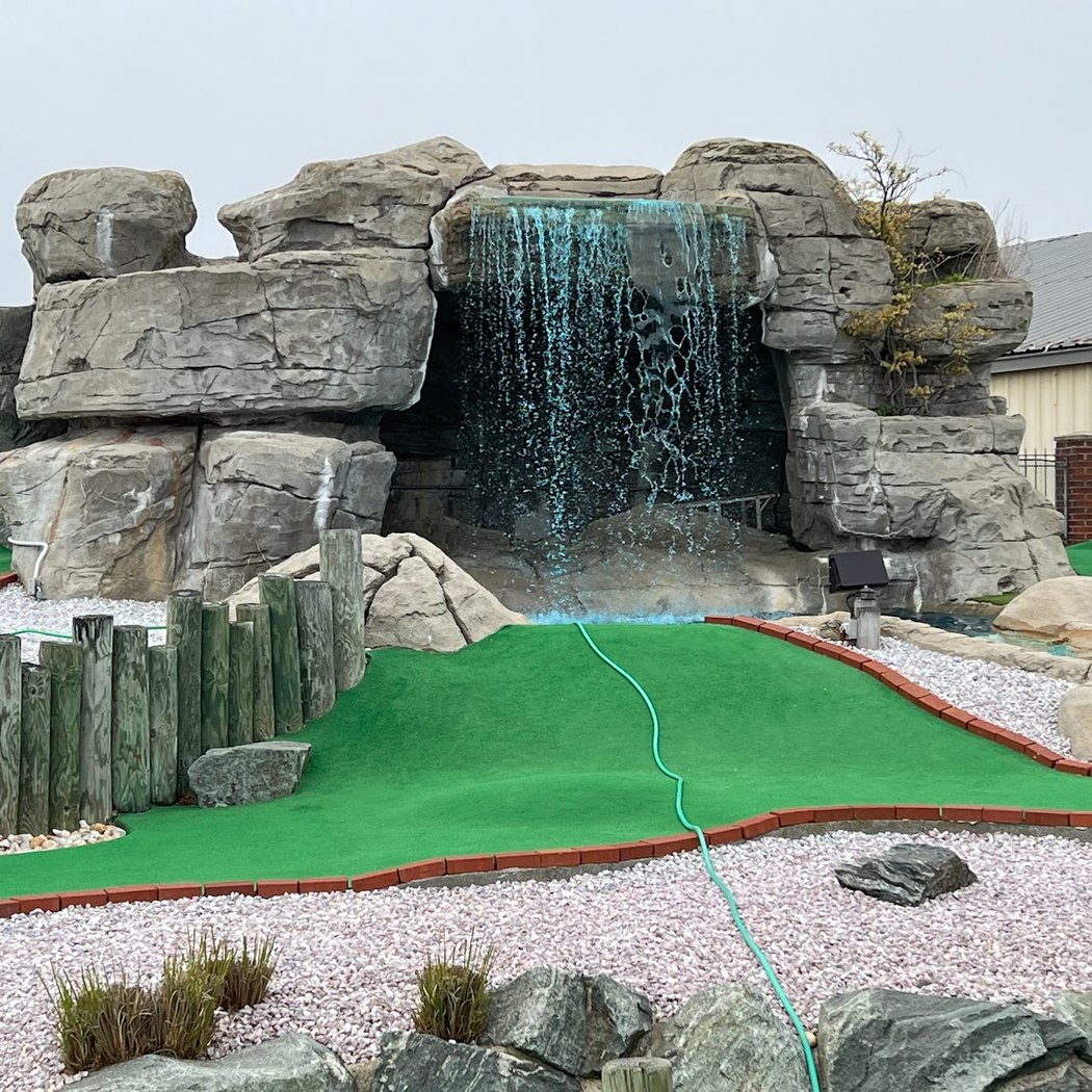 Cape May Miniature Golf 3