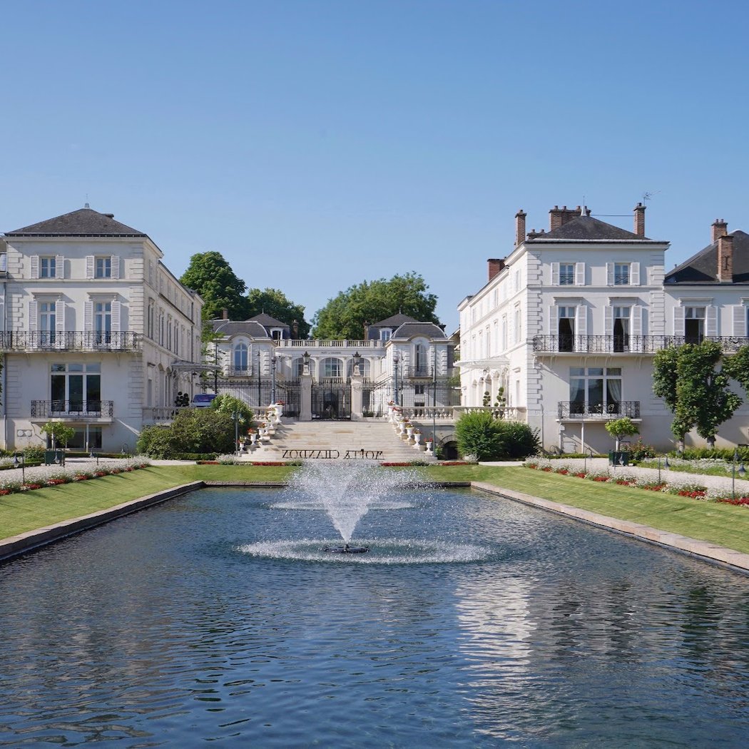 Avenue de Champagne 1