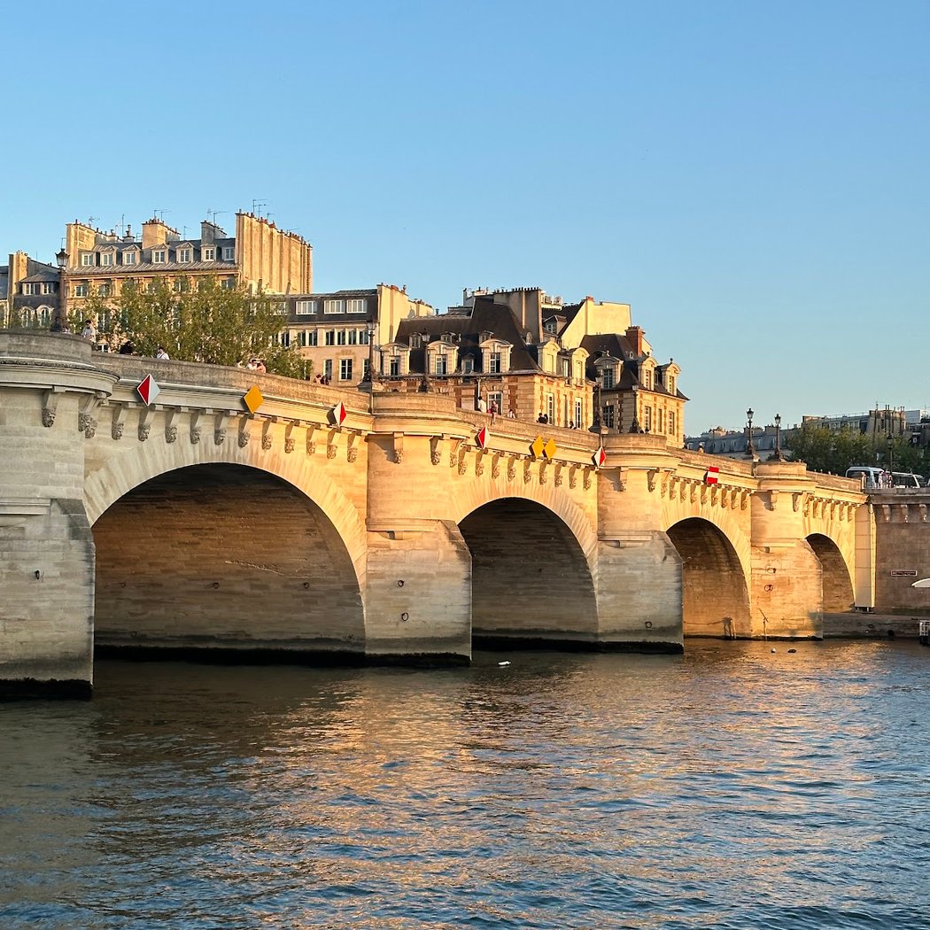 BONNE TABLE SUR SEINE 3