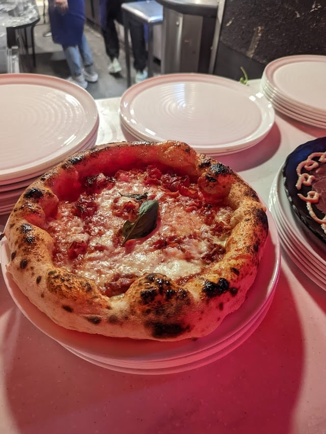 Sonata Pizzeria Invalides 2