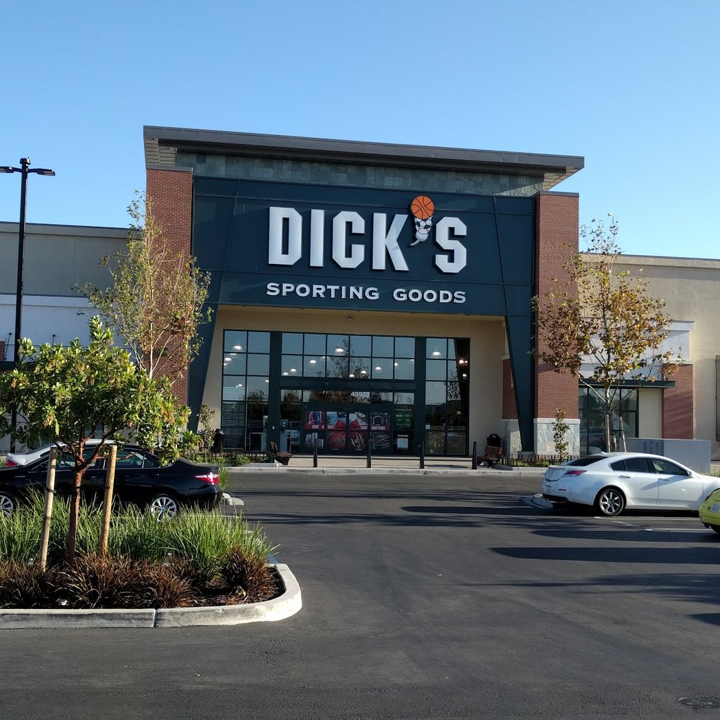 DICK'S Sporting Goods 2