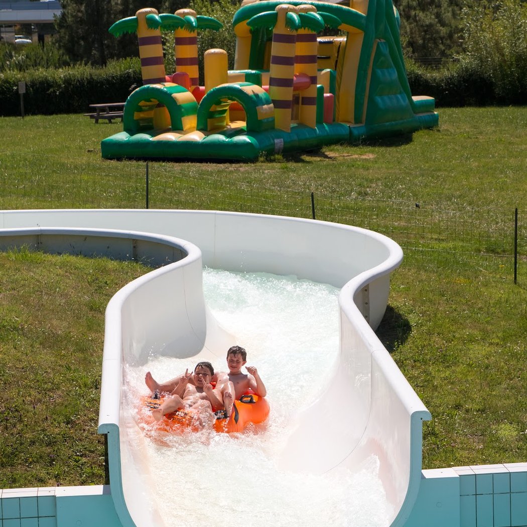 Aquajade 1