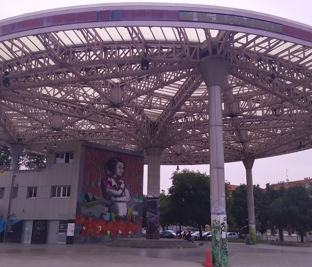 Piazzale Donne Partigiane 3
