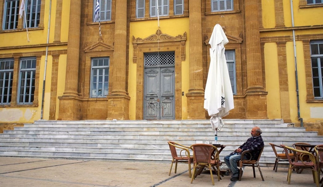 Dans le silence des hirondelles 1
