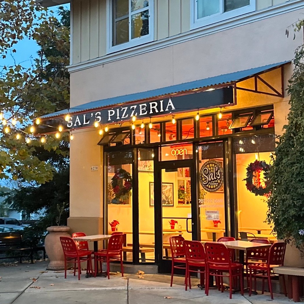 Sal's Pizzeria Cotati 2