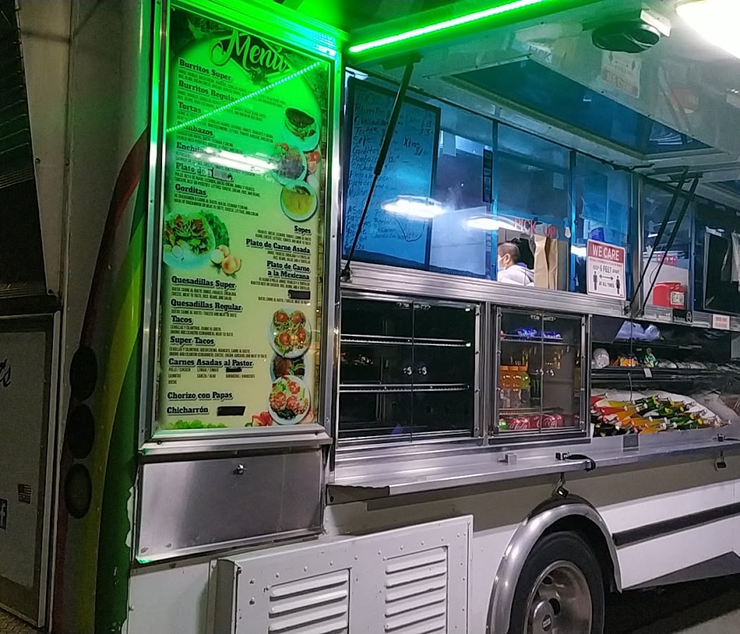 MexCal on Wheel Traditional Mexican Food Truck 2