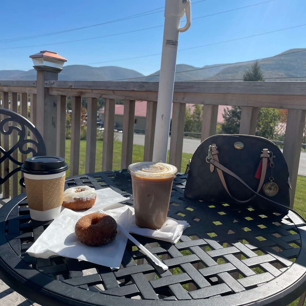 Fred's Coffee & Donuts 2