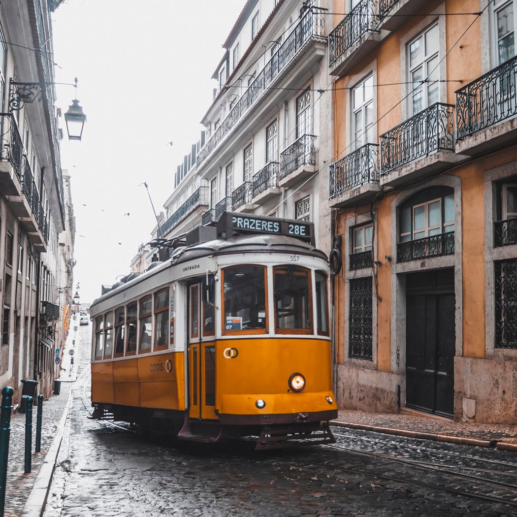 Tram 28 1