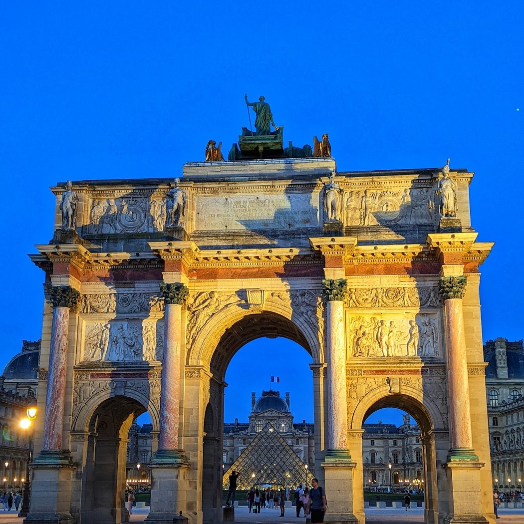 Pl. du Carrousel 5