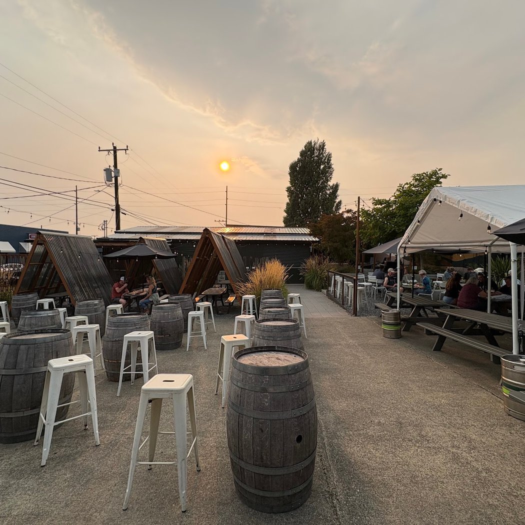 Bale Breaker & Yonder Cider Taproom 3
