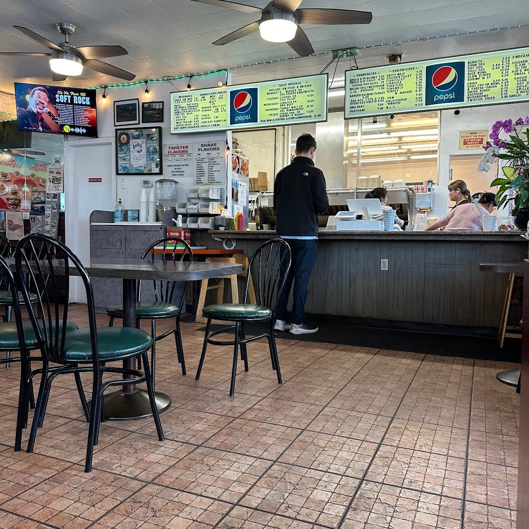 Classic Burgers of Los Gatos 3