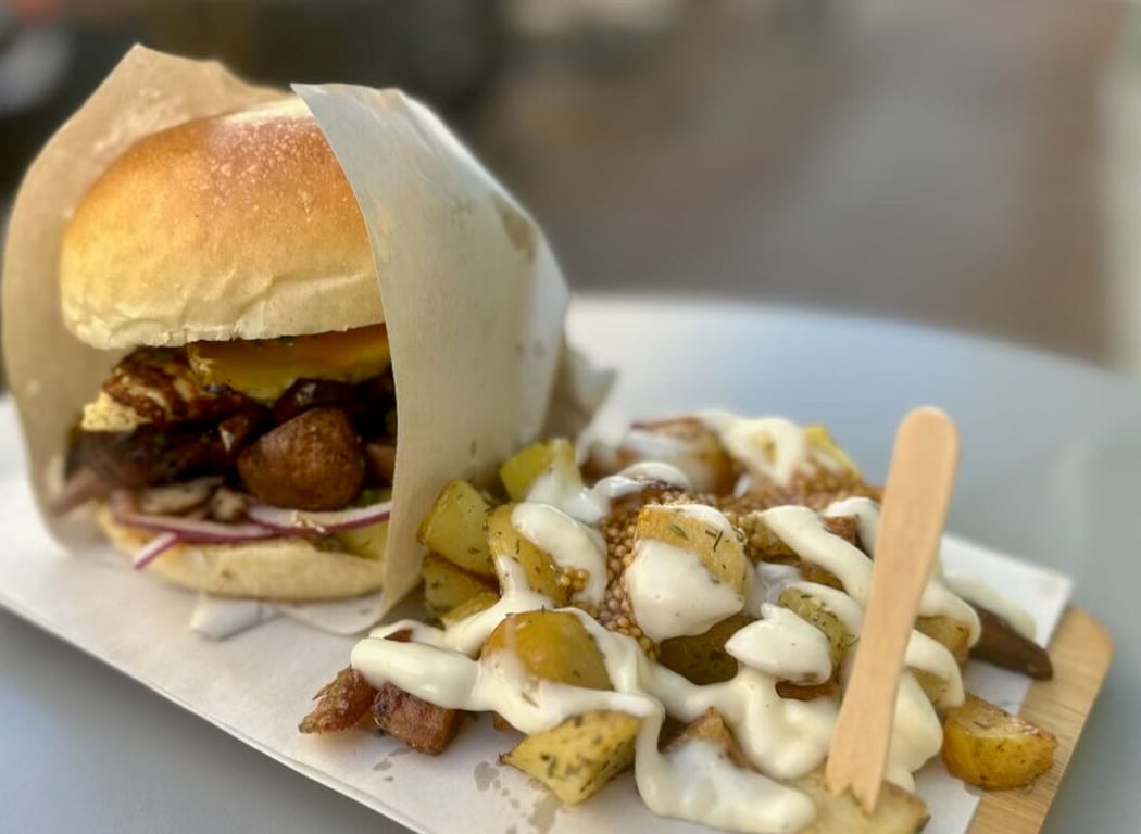 Organic Burger House 3