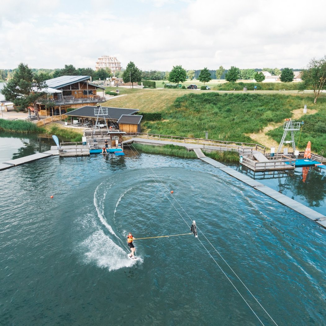 Wild Wake & Ski 1