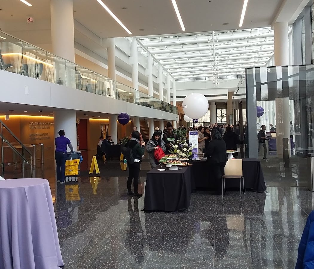 Simpson & Kimberly Querrey Biomedical Center 4