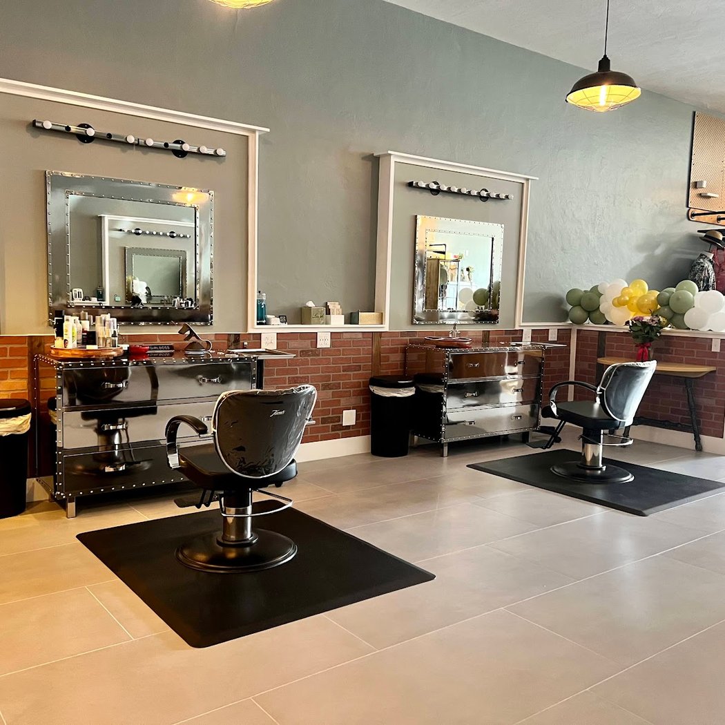 Catch 22 Salon and Boutique 2
