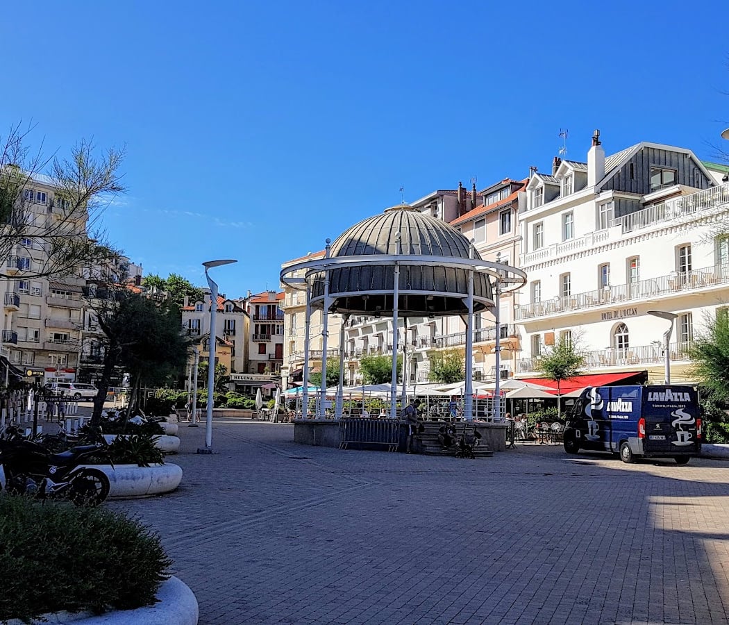 Place Sainte-Eugénie 1