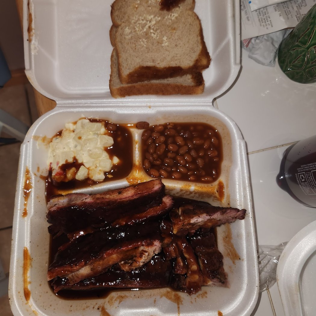 Rue Rue's BBQ 3