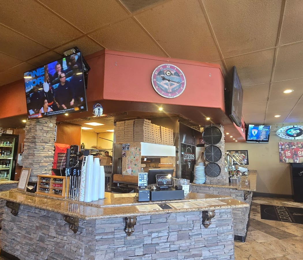 Legends Pizza Co 3
