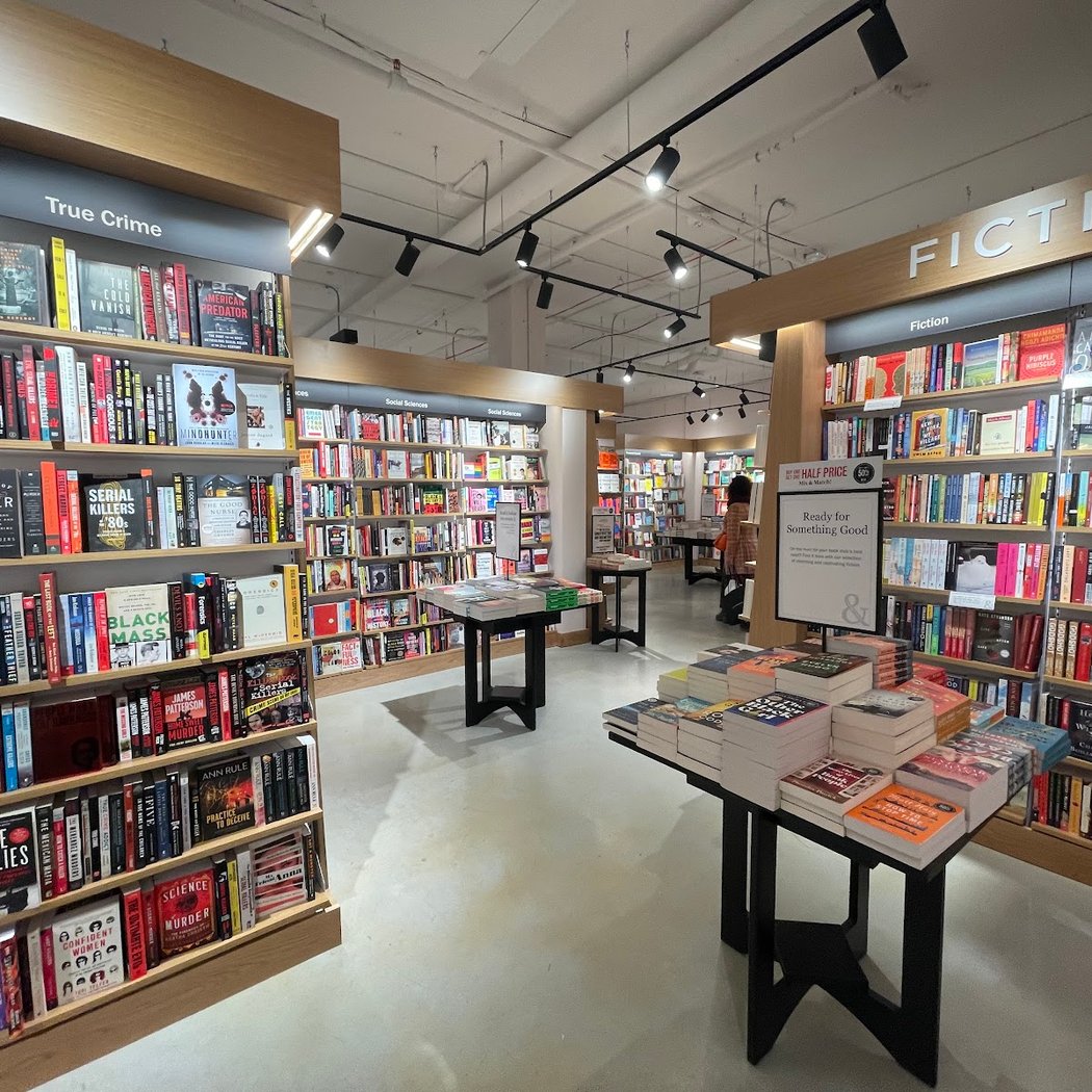 Barnes & Noble 1