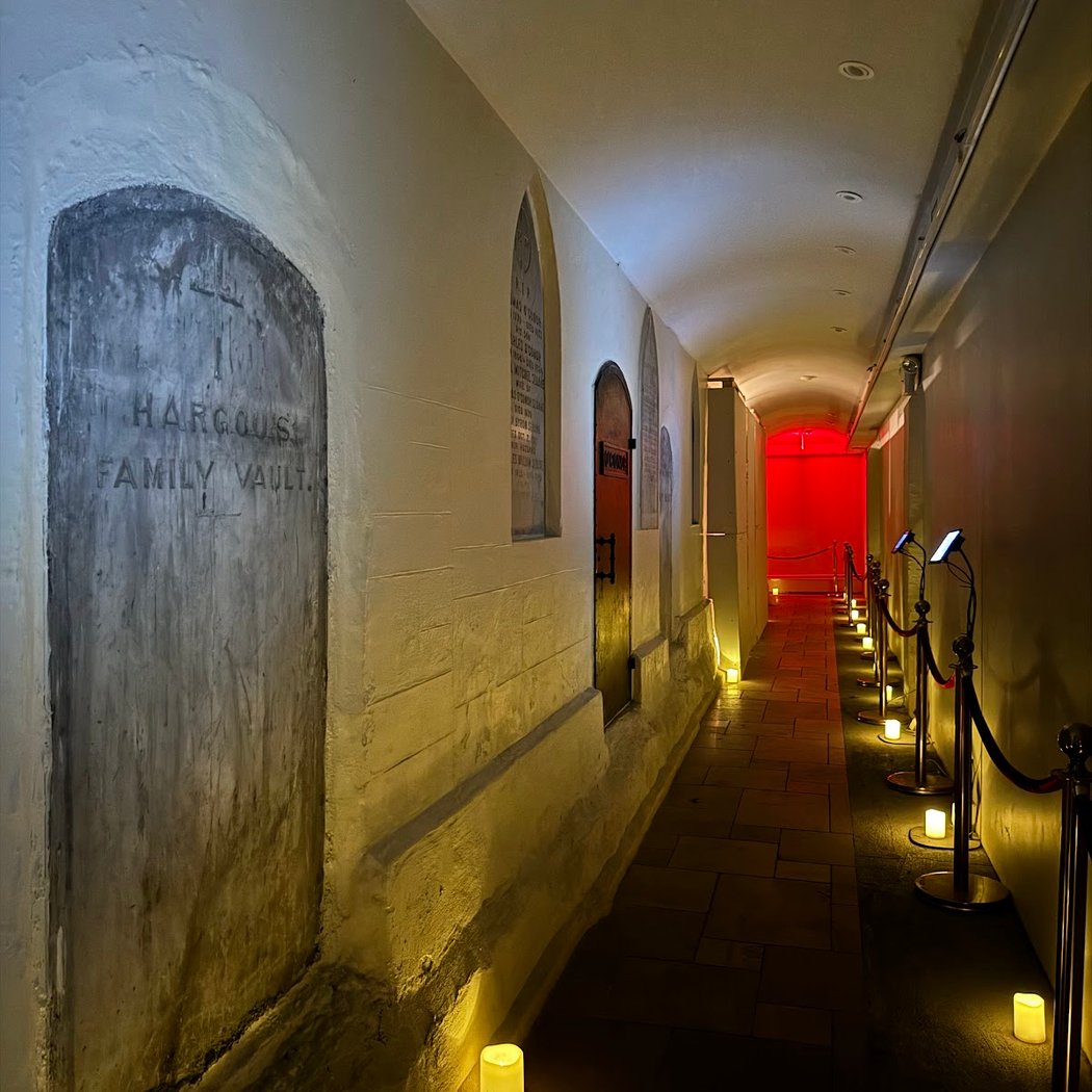 Catacombs by Candlelight Tour 1