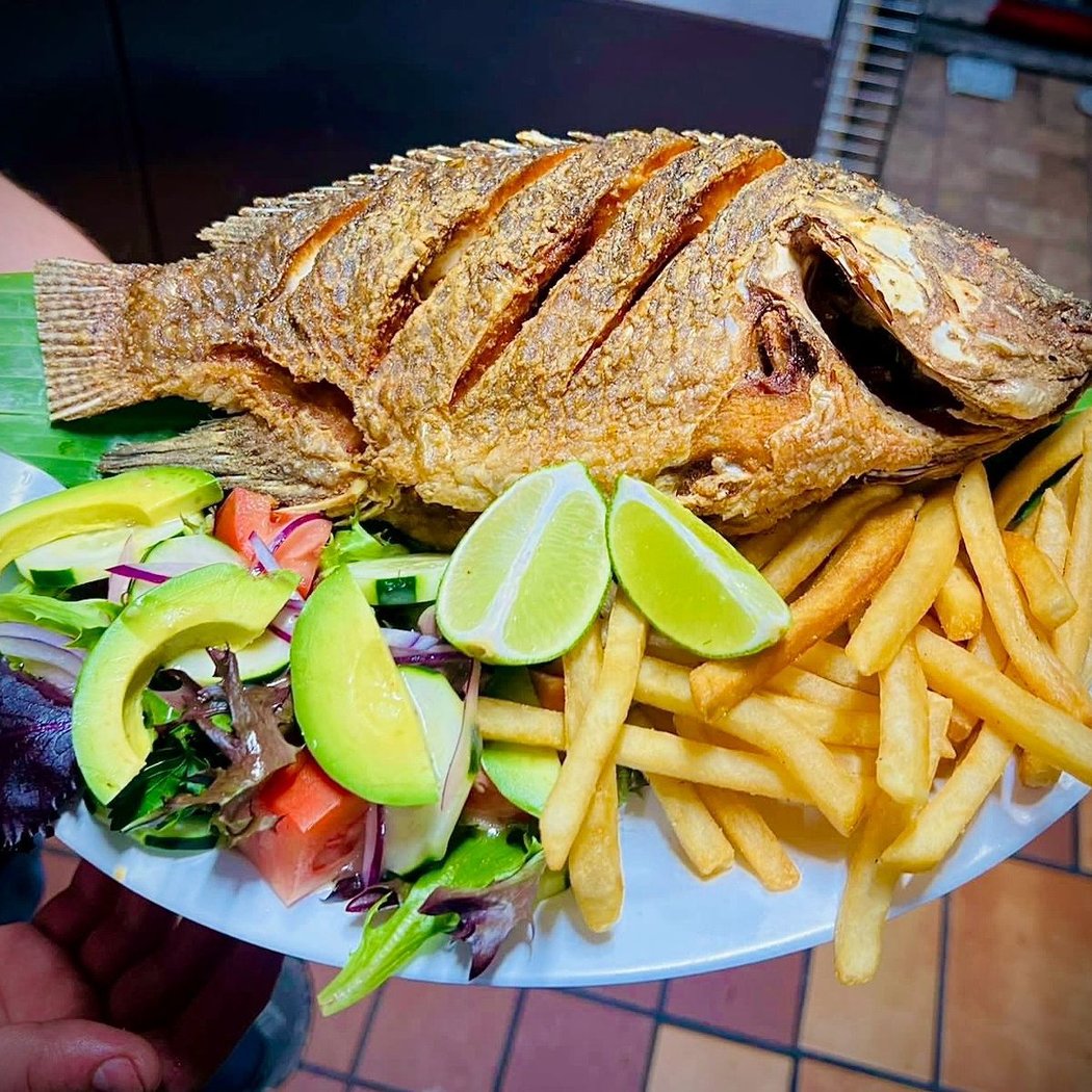 La Cima Grill Bar 1