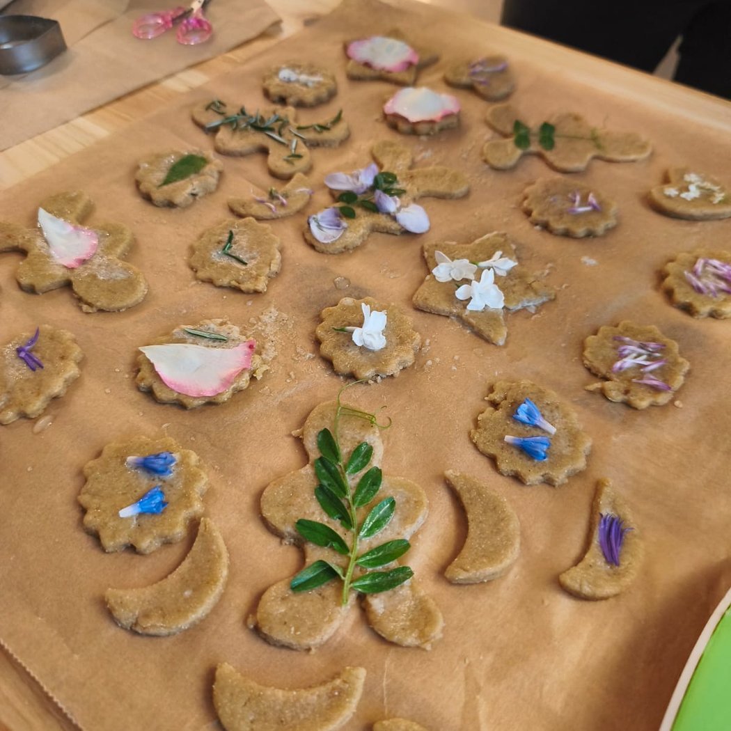 ATELIER | RÉALISATION DE SABLÉS FLORAUX 1