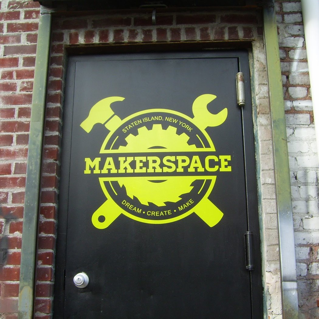 Maker Space Holiday Market 3