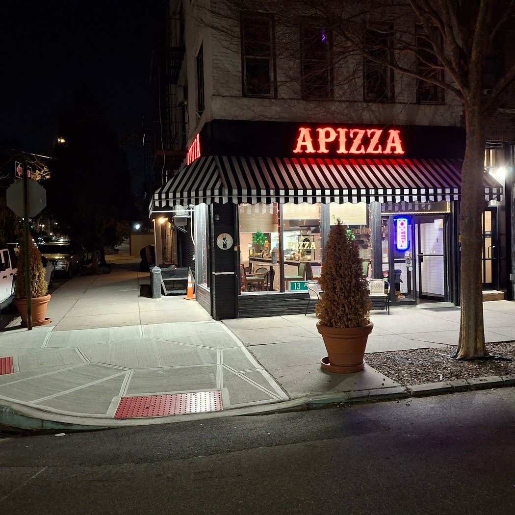APIZZA: Dyker Pizza Company 2