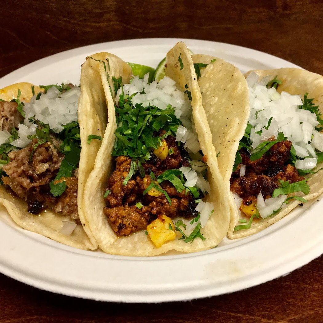 Reyes Deli & Grocery 1