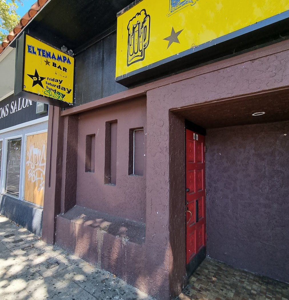 Bar El Tenampa De Oakland Ca. 2
