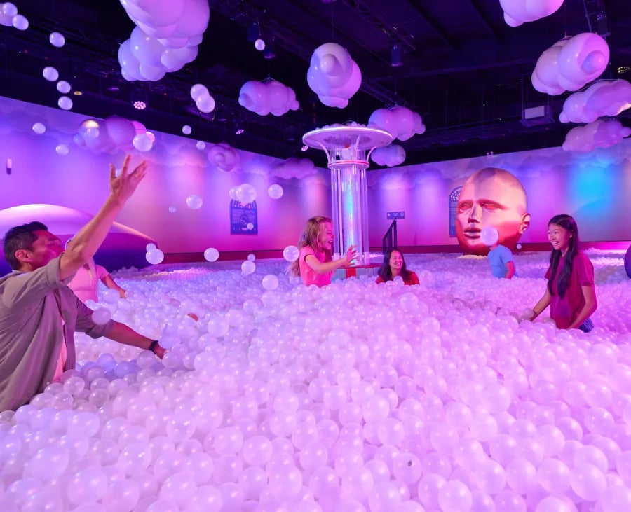 Bubble Planet: An Immersive Experience - Los Angeles