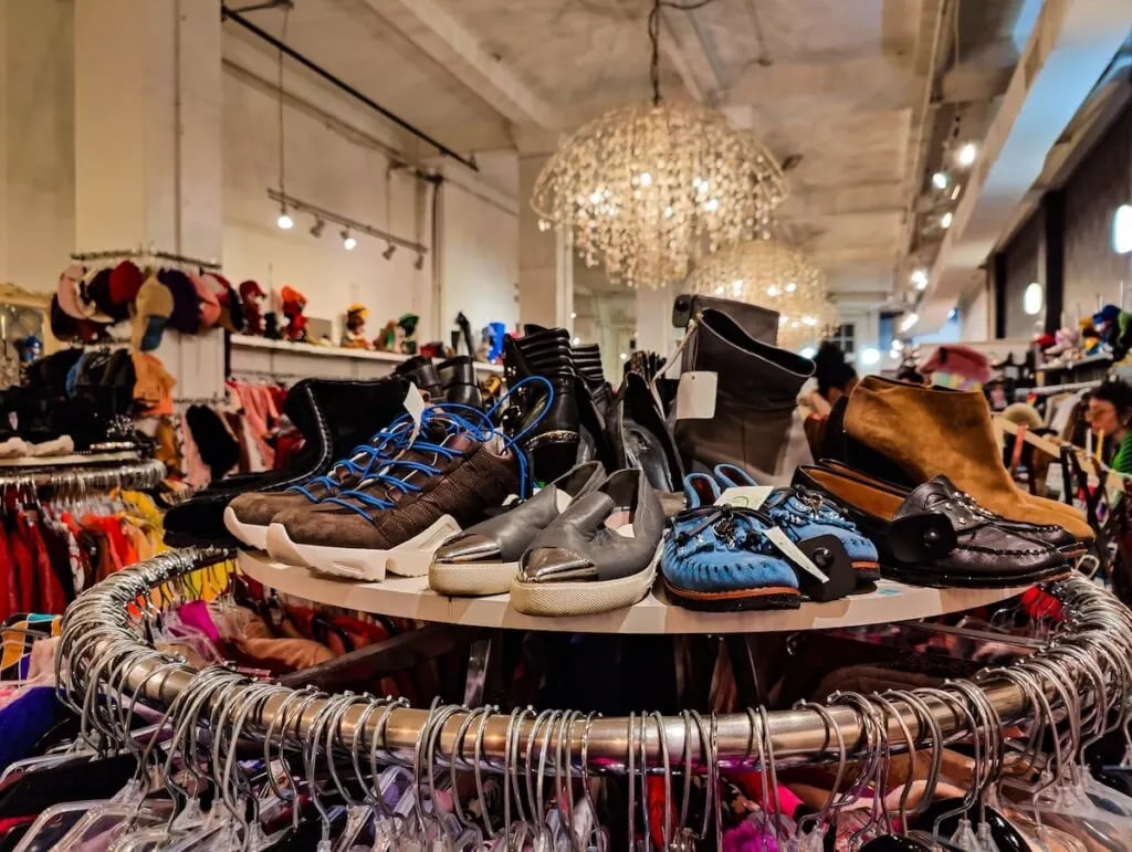 Beacon's Closet 3
