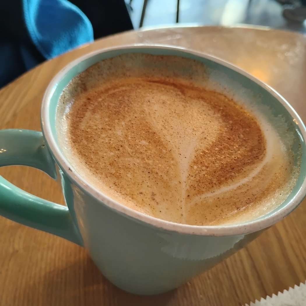 Une Tasse Cafe 1