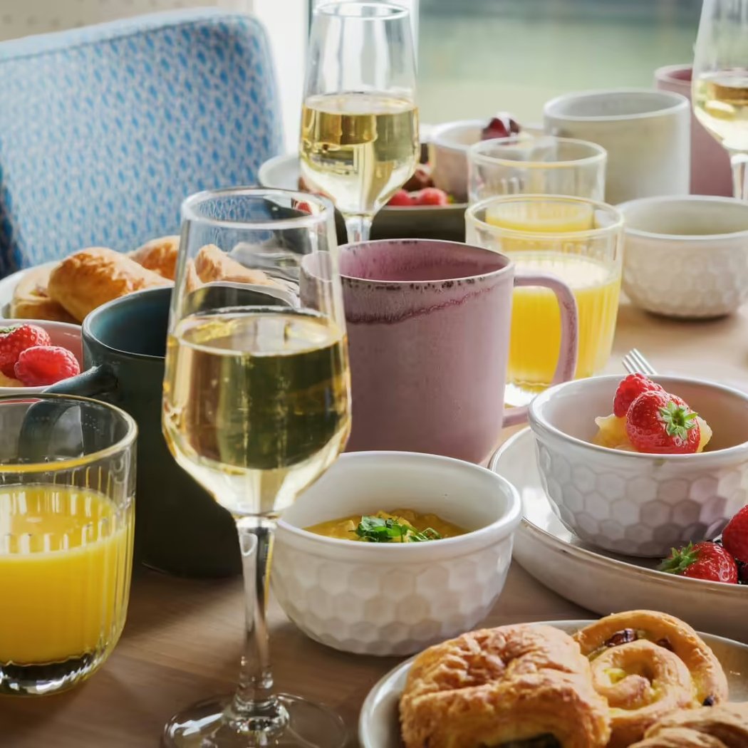 Brunch Champagne Cruise