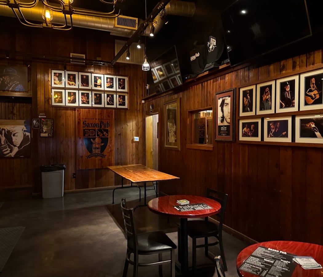 Saxon Pub 3