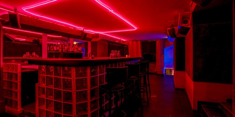 Harmony, bar de nuit. 2