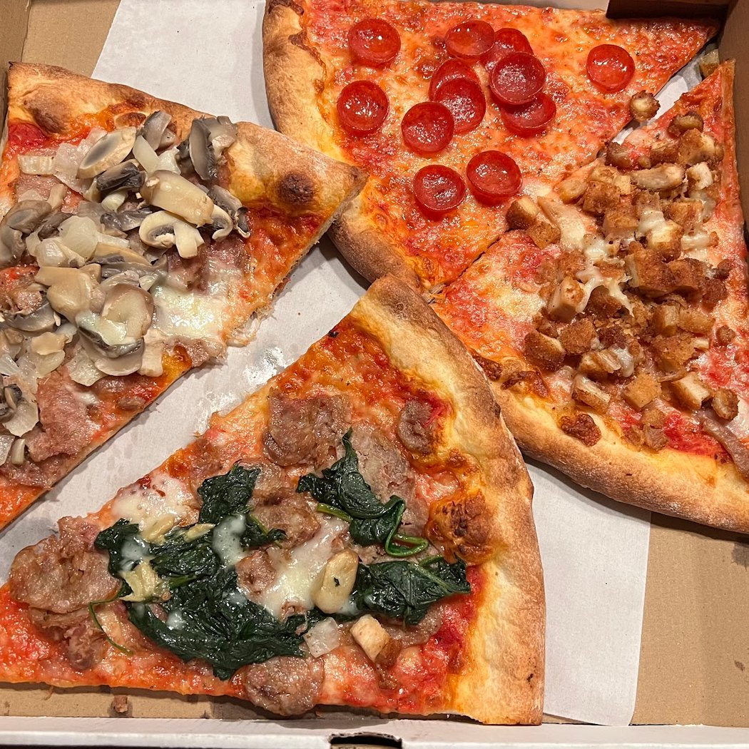 Rocco Pizza 3