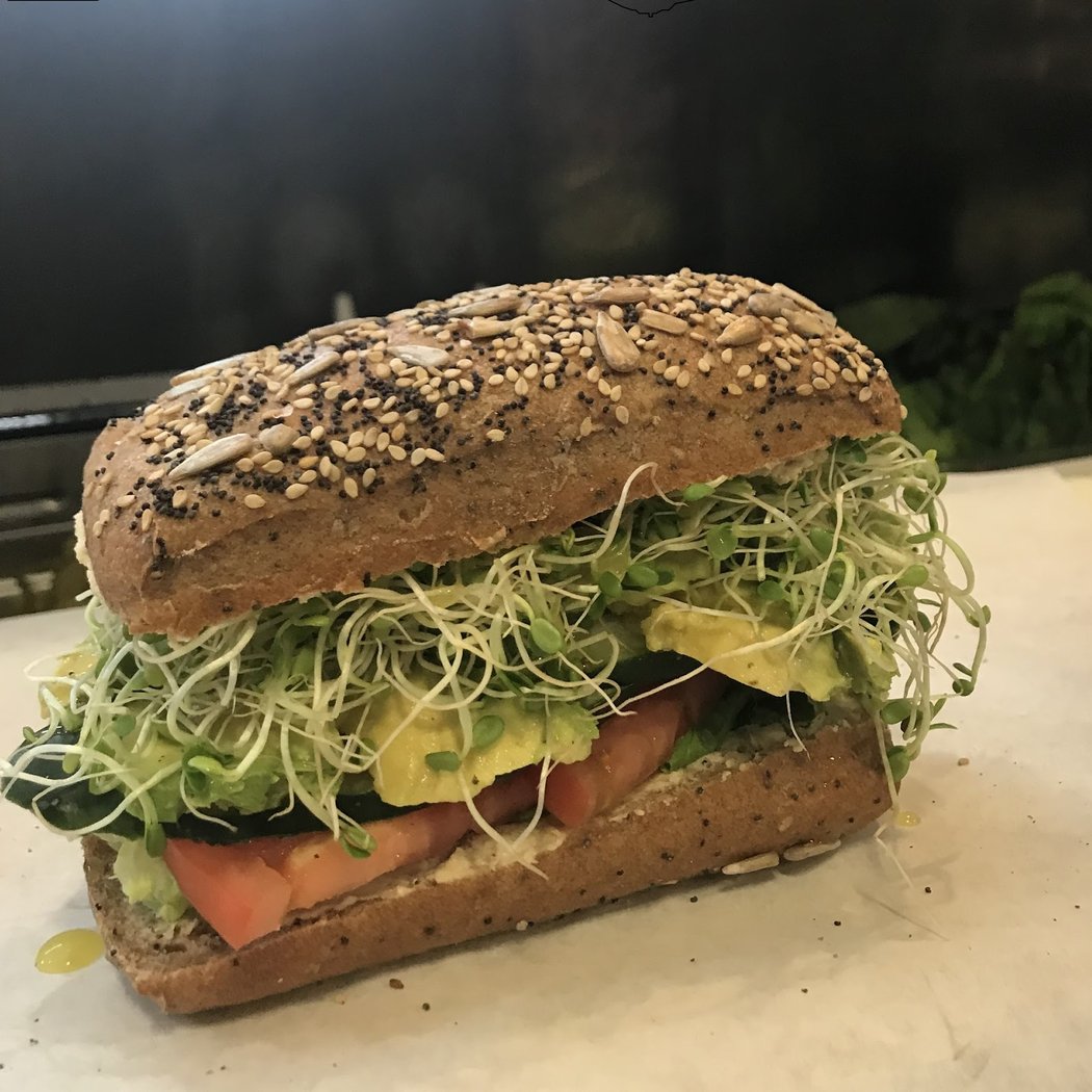 Handy Deli 3