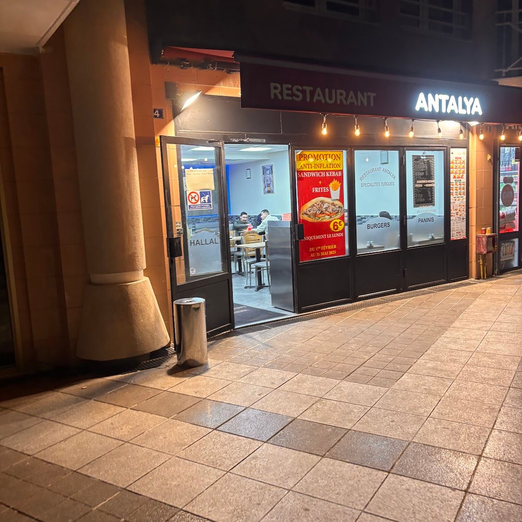 Antalya Restaurant 3
