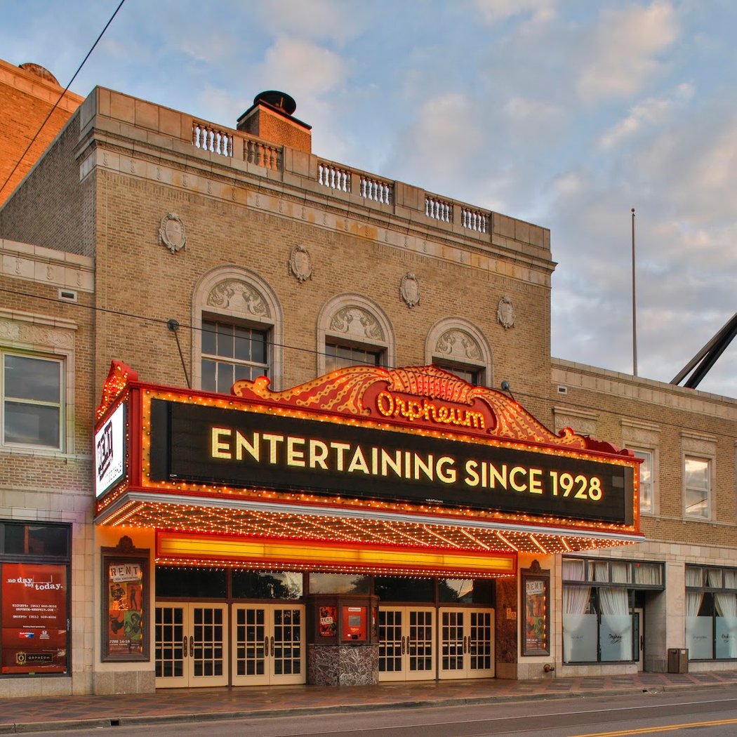 US Tour - SIX on Broadway 2