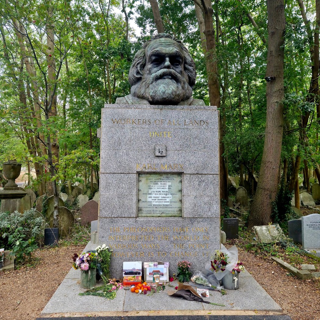 Highgate Cemetery 3