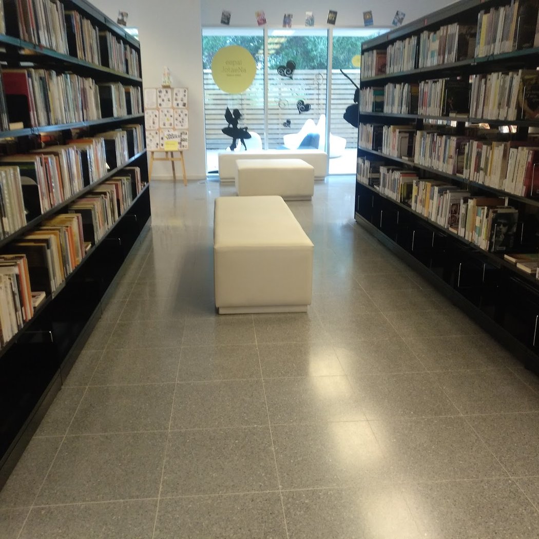 Biblioteca Ramon Fernàndez Jurado 4