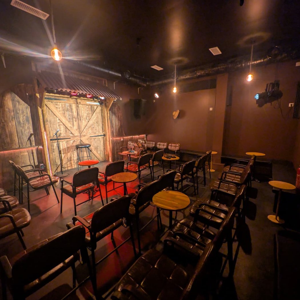 English Comedy Night 4