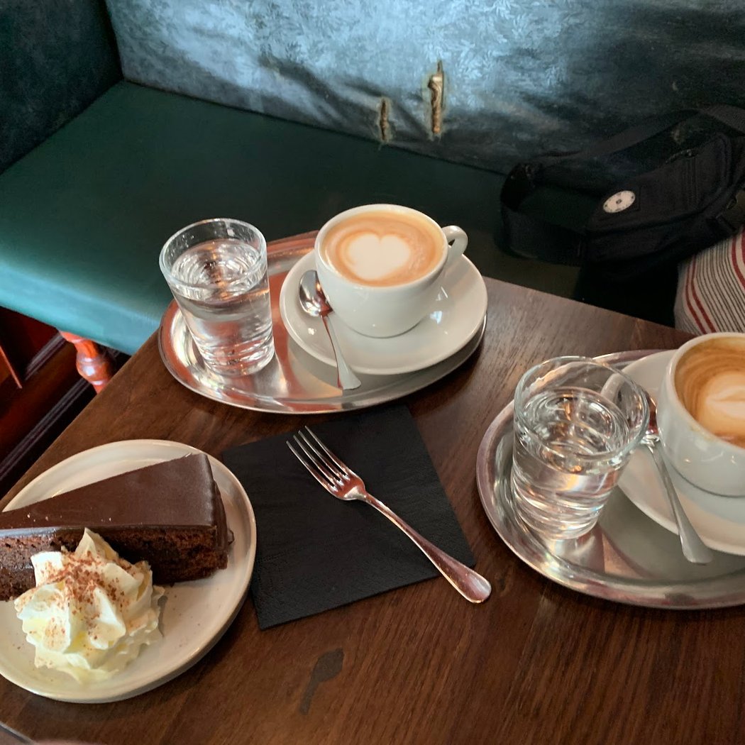 Aufzug Café