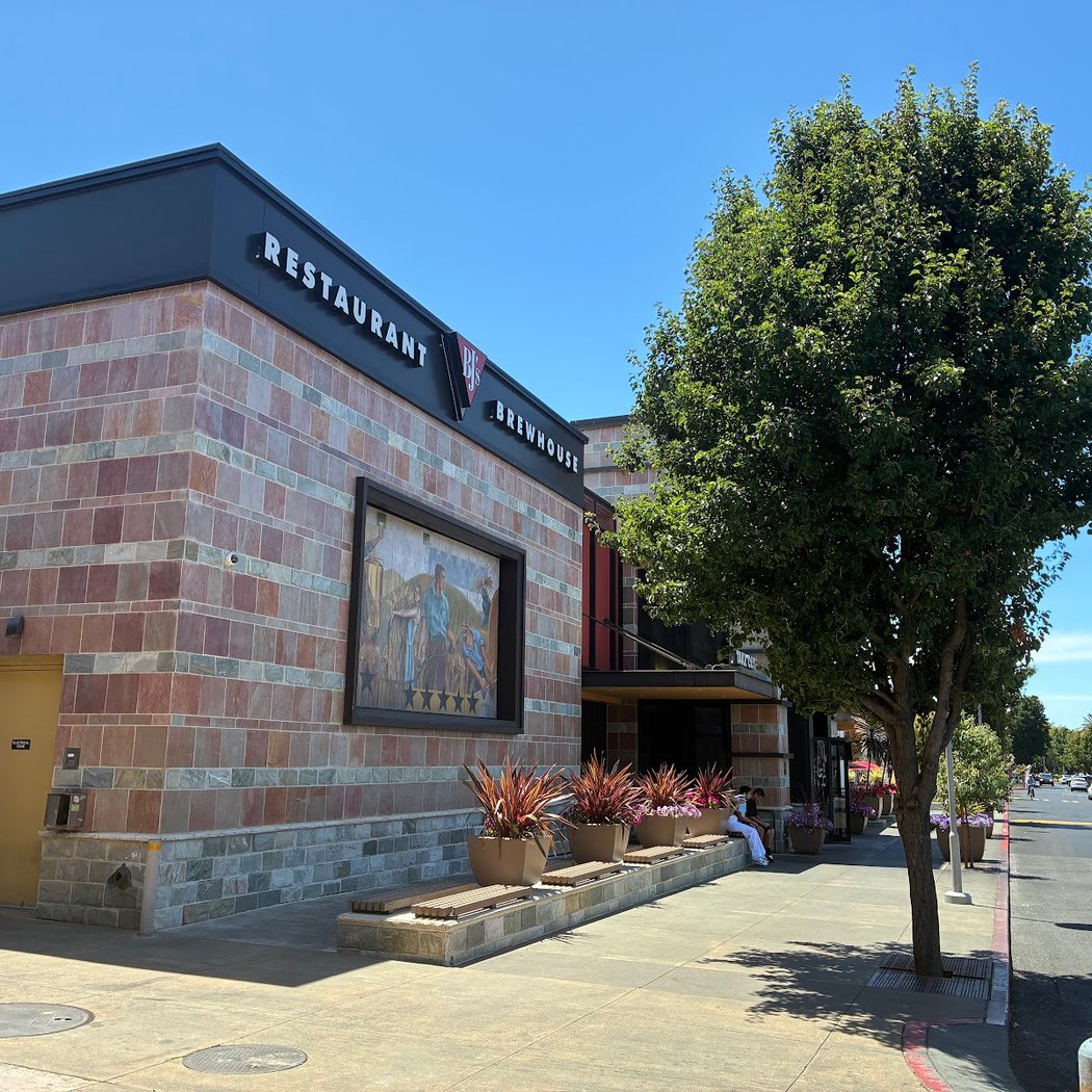 BJ's Restaurant & Brewhouse 2